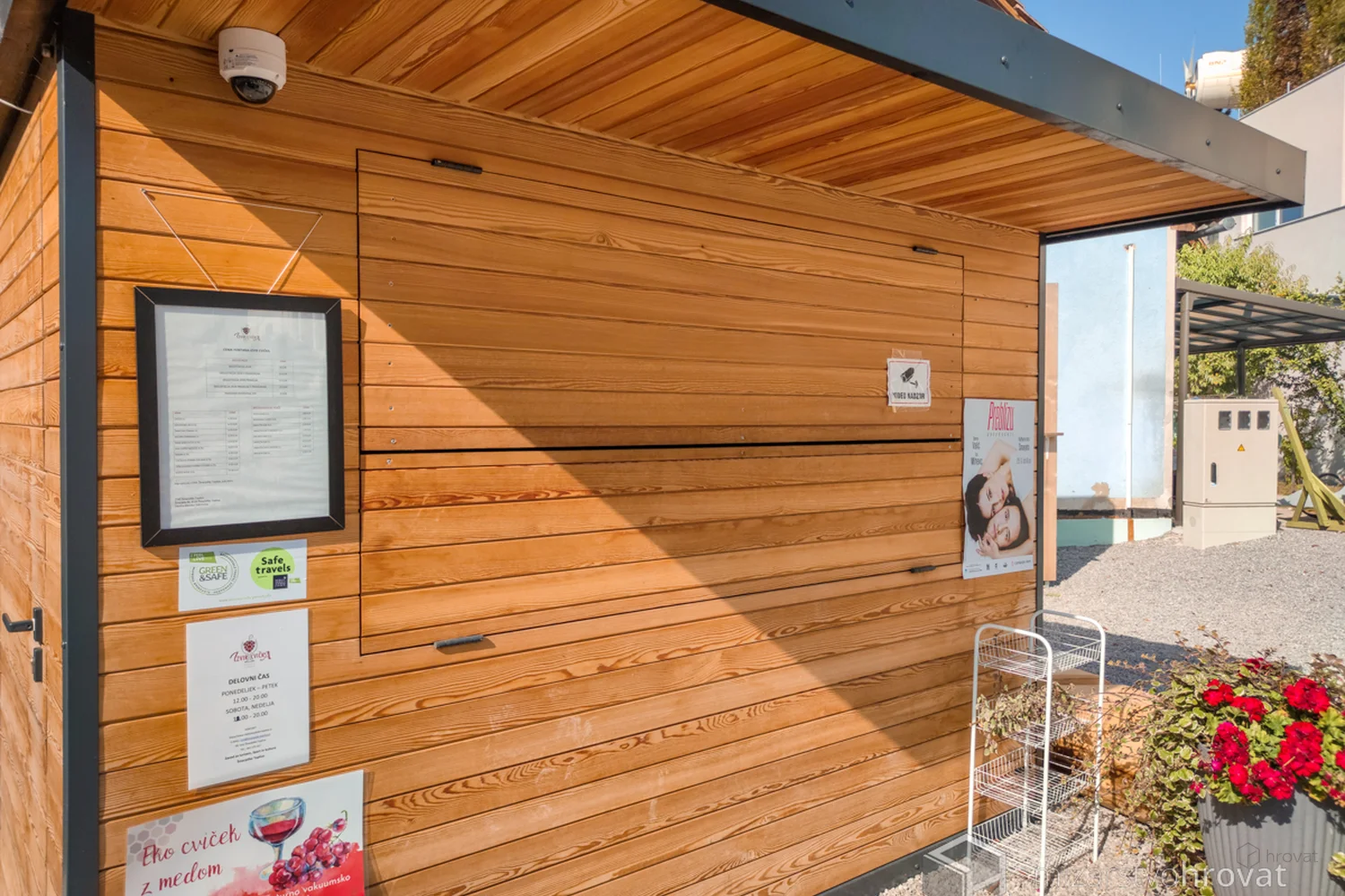 Stojnica Cubie Mirna