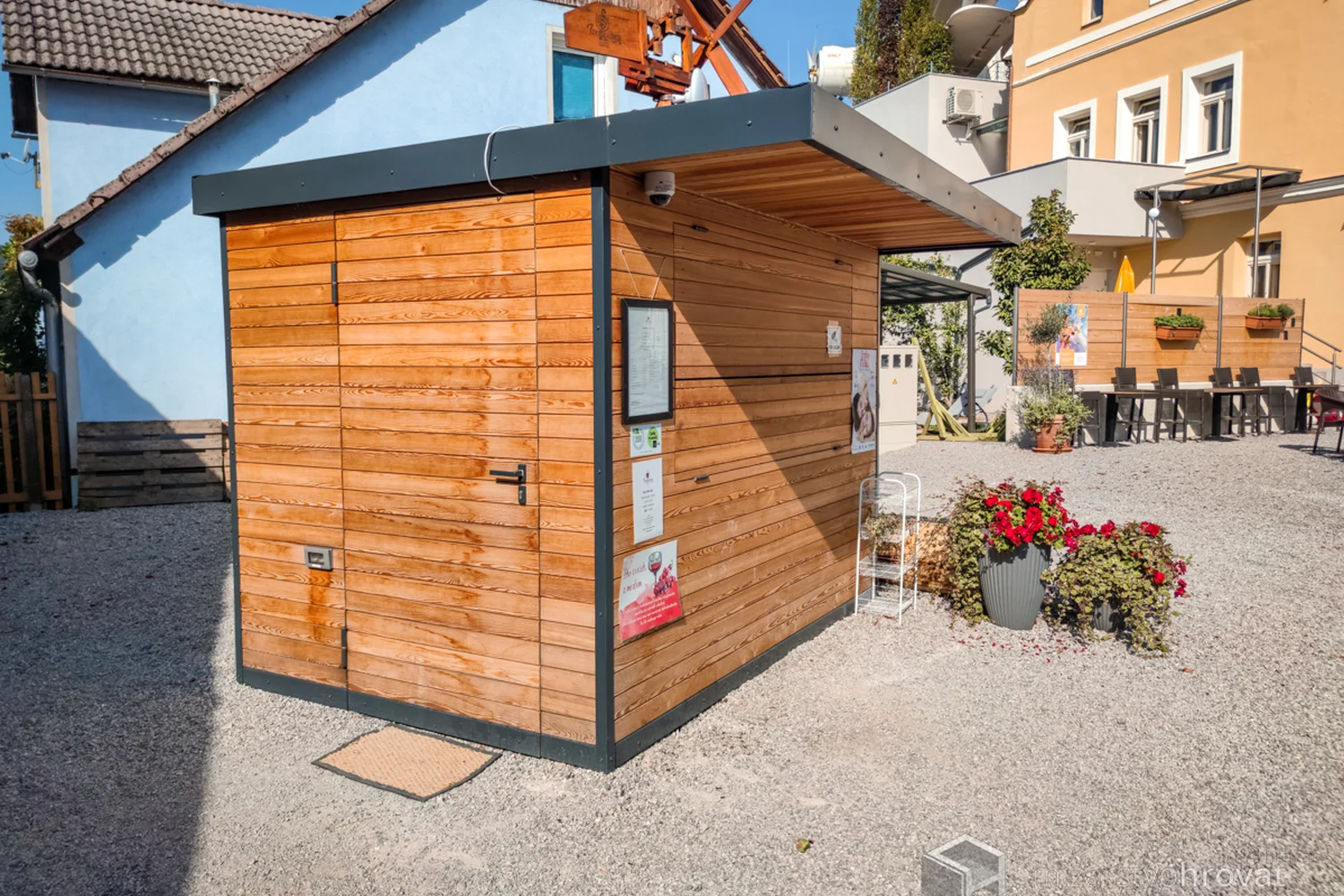 Stojnica Cubie Mirna