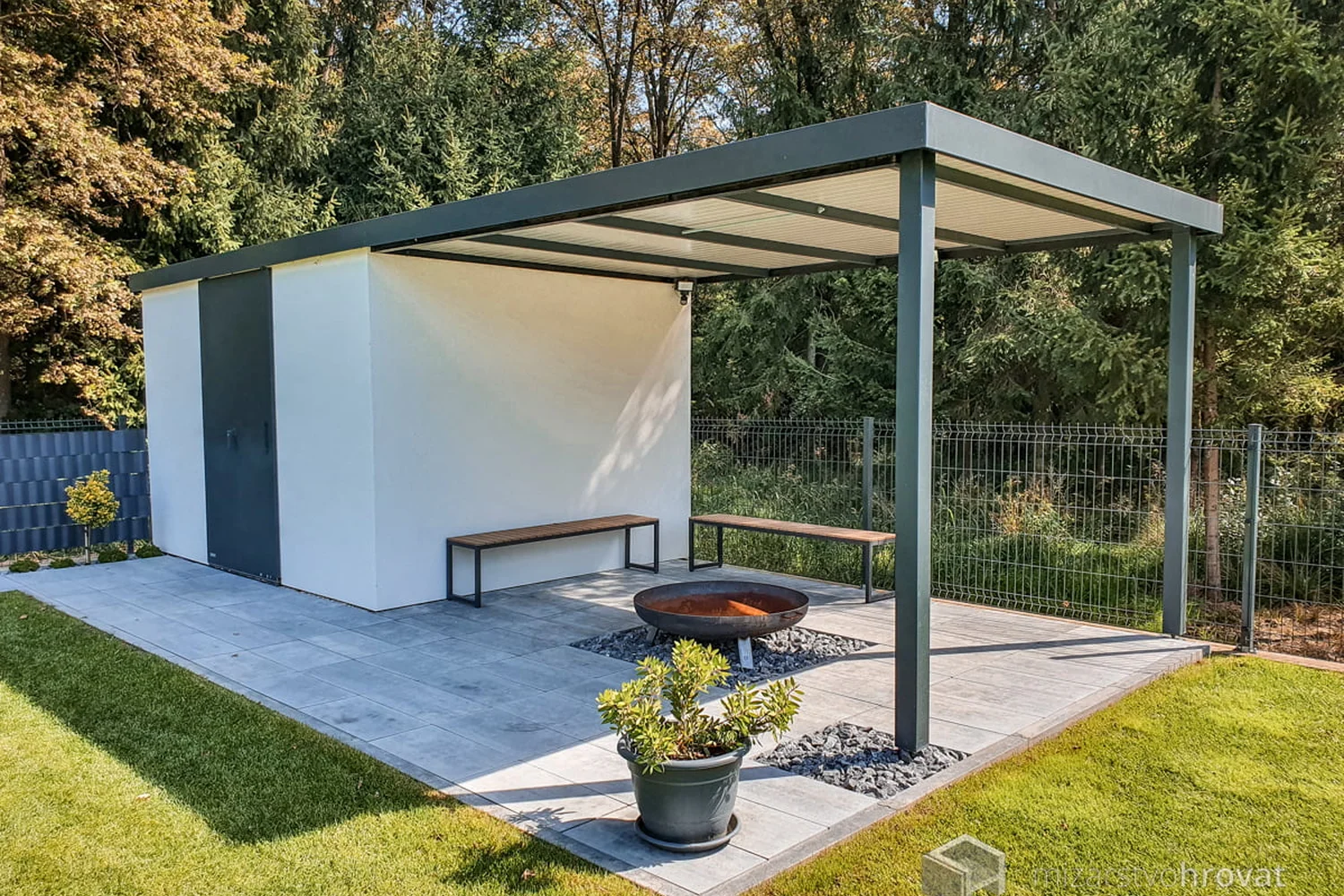 Vrtna uta z nadstre&scaron;kom Leverkusen-5