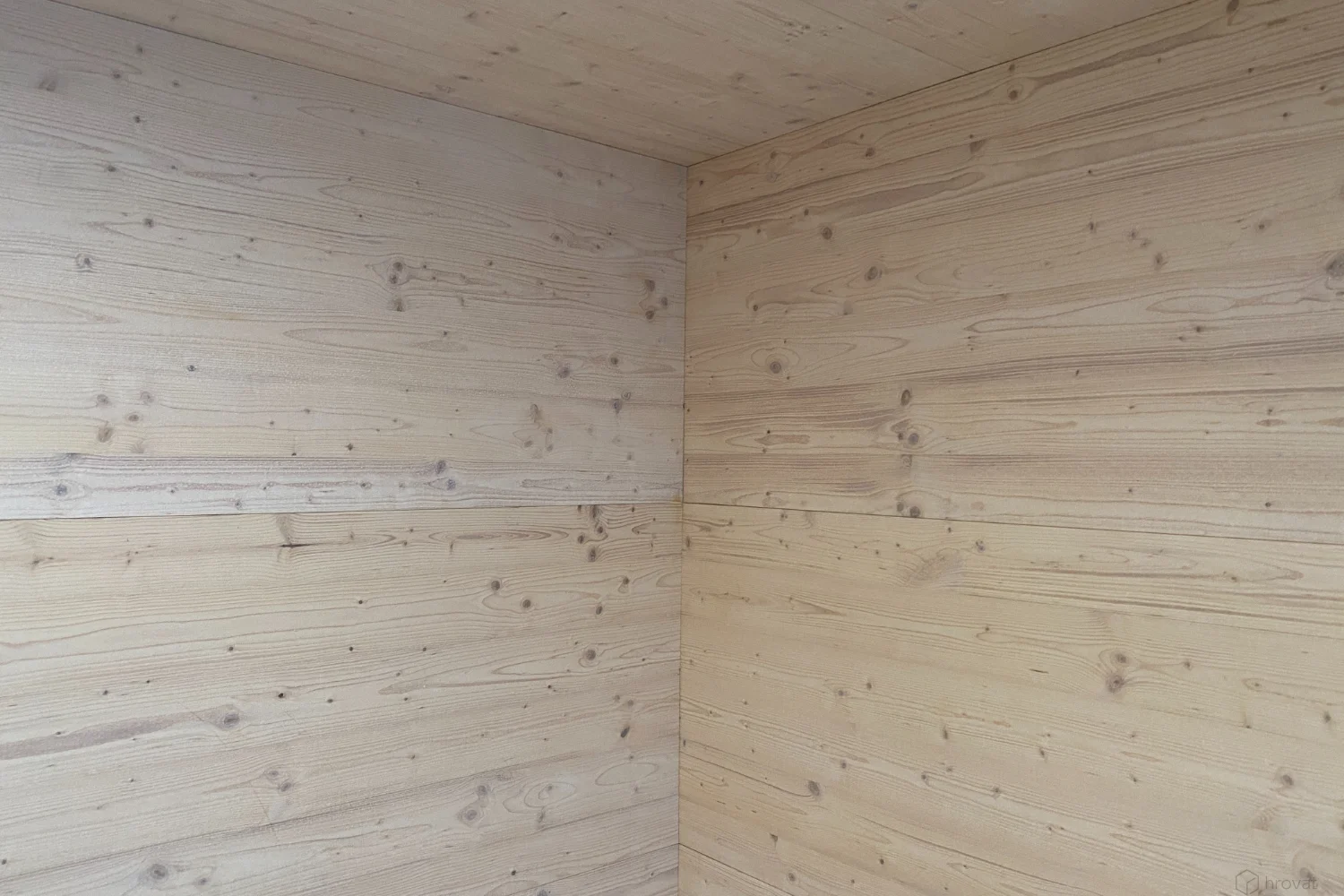 tilly plo&scaron;če