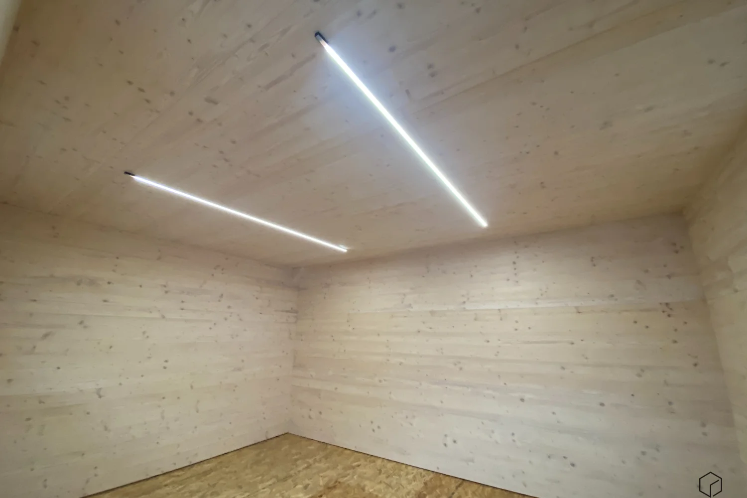 tilly plo&scaron;če