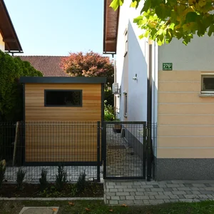 okno na vrtni lopi cubie