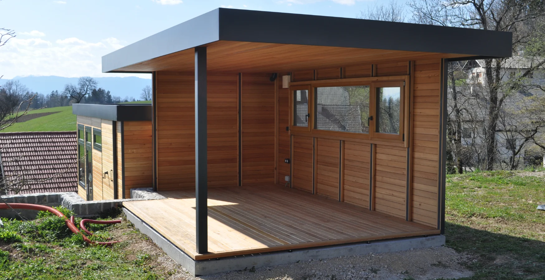 Vrtna hi&scaron;ka s pergolo Verona