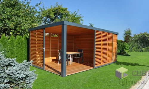 Vrtna uta Torino &ndash; lopa z letno kuhinjo