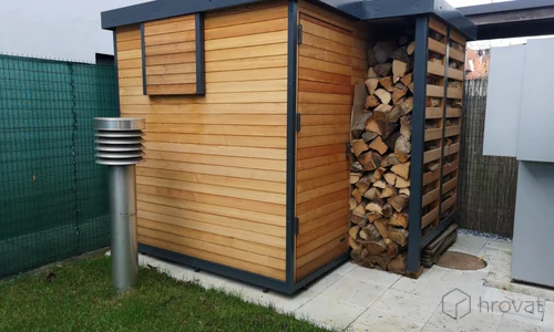 Vrtna uta Frankfurt s prostorom za drva