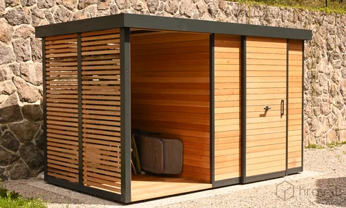 Vrtna uta z nadstre&scaron;kom Trier